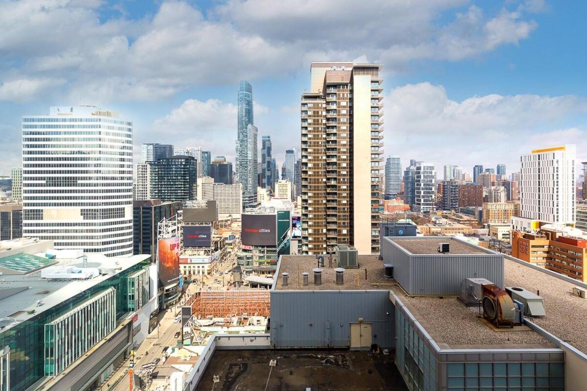 Stay By Yonge Dundas Square Commuters Paradise Toronto Exterior photo